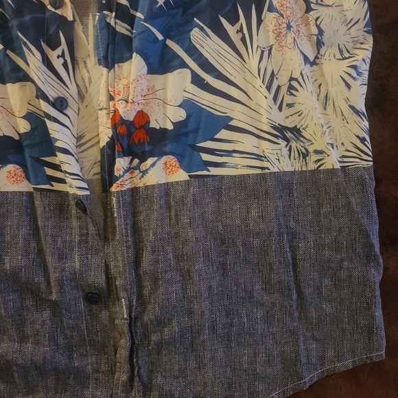 O’Neill Floral Chambray Button Down Shirt | Tailored Fit | Blue/White | Medium - Picture 8 of 11